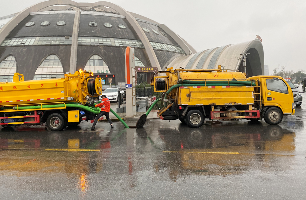 271明故宫商场管道清淤